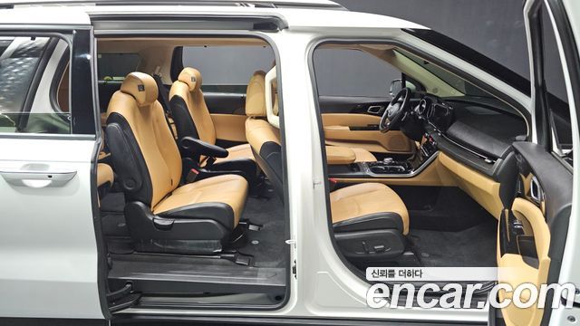 Kia Canival 2022 — photo 11