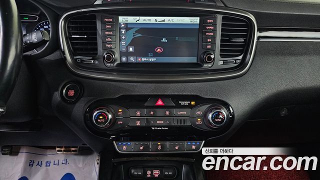 Kia Sorento 2017 — photo 16