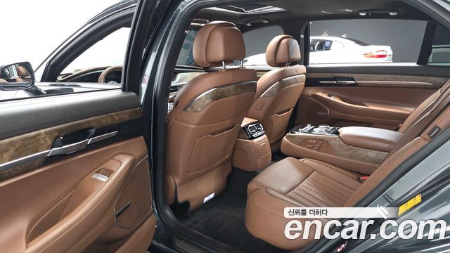 Genesis G90 2019 — photo 12