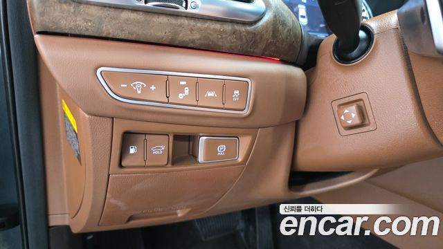 Genesis G90 2019 — photo 14