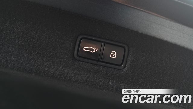 Genesis G90 2019 — photo 20