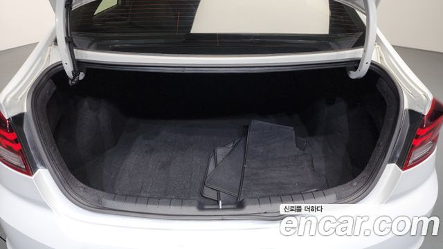 Hyundai AVANTE 2020 — photo 20