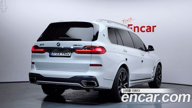 BMW X7 2021 — photo 2