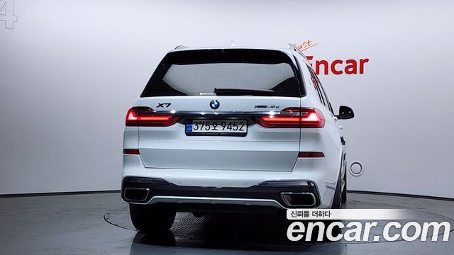 BMW X7 2021 — photo 4