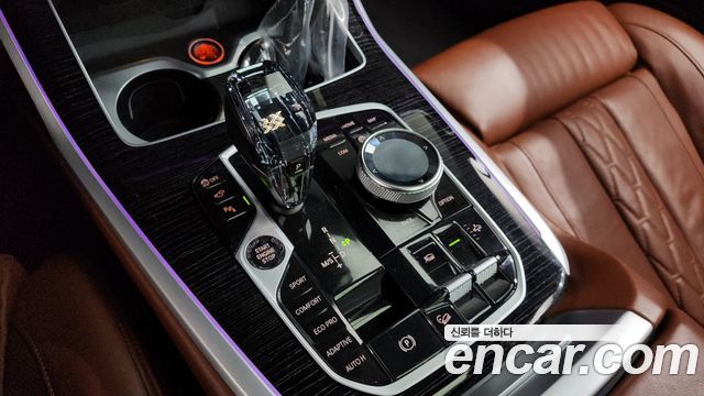 BMW X7 2021 — photo 9