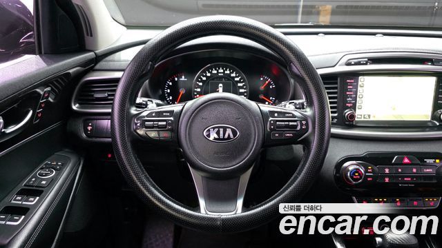 Kia Sorento 2016 — photo 13