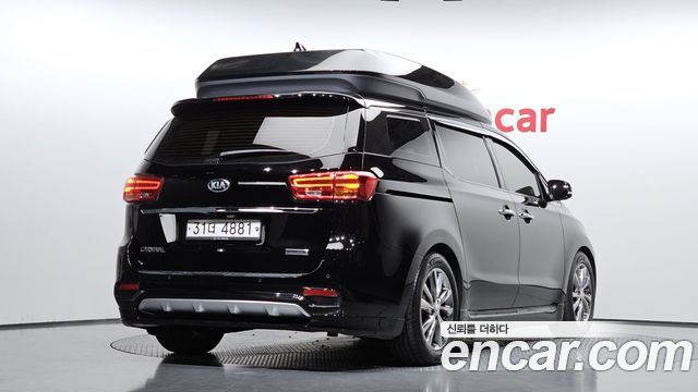 Kia Canival 2019 — photo 2