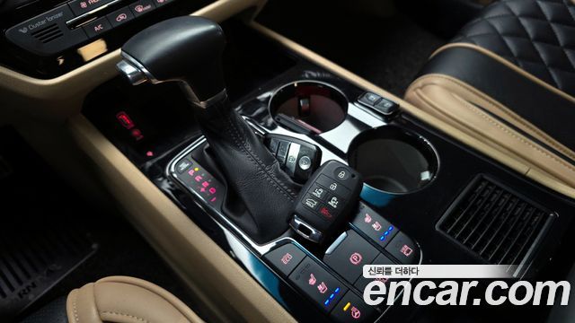Kia Canival 2019 — photo 9