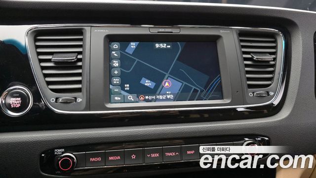 Kia Canival 2019 — photo 16