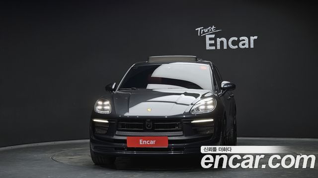 Porsche Macan 2023 — photo 3