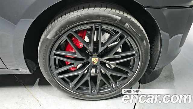 Porsche Macan 2023 — photo 5