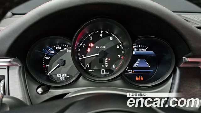 Porsche Macan 2023 — photo 8