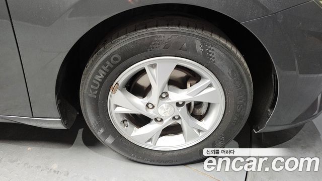 Hyundai AVANTE 2021 — photo 5