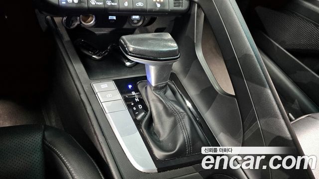 Hyundai AVANTE 2021 — photo 9