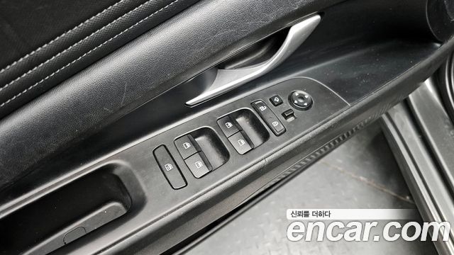 Hyundai AVANTE 2021 — photo 18