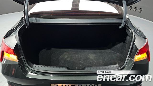 Hyundai AVANTE 2021 — photo 20