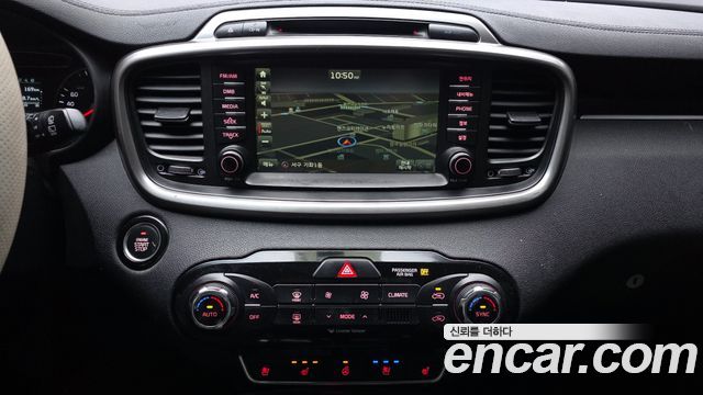 Kia Sorento 2016 — photo 14