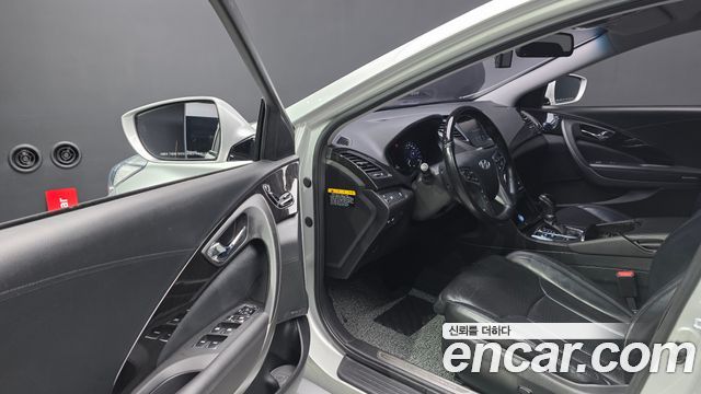Hyundai Grandeur 2016 — photo 11