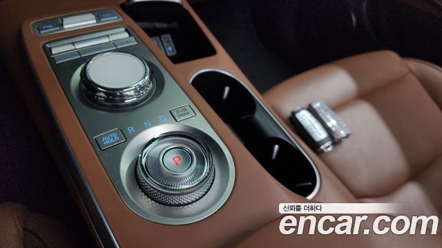Genesis GV70 2022 — photo 9