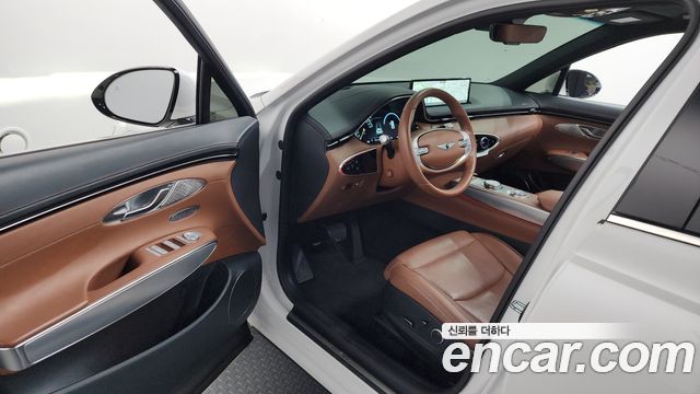 Genesis GV70 2022 — photo 10