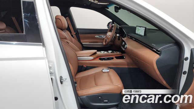 Genesis GV70 2022 — photo 11