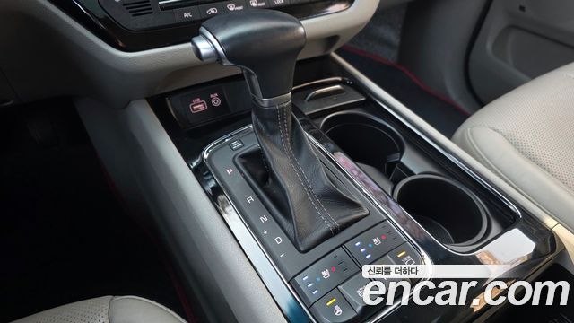 Kia Canival 2018 — photo 9