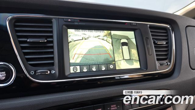 Kia Canival 2018 — photo 15