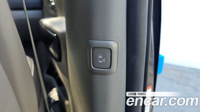 Kia Canival 2018 — photo 18