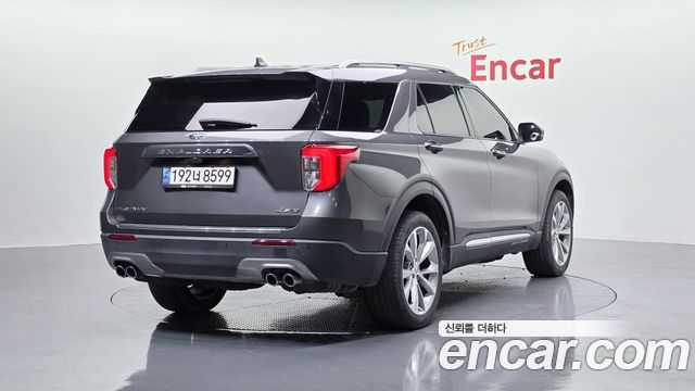 Ford Explorer 2023 — photo 2