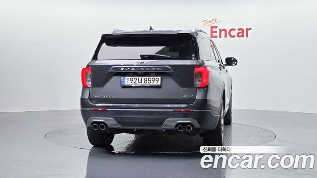 Ford Explorer 2023 — photo 4