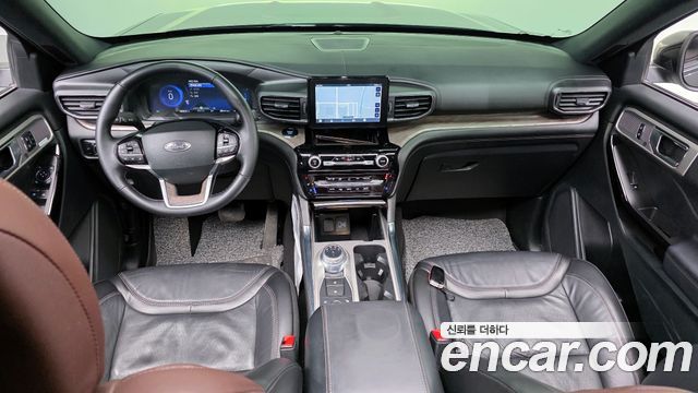 Ford Explorer 2023 — photo 7