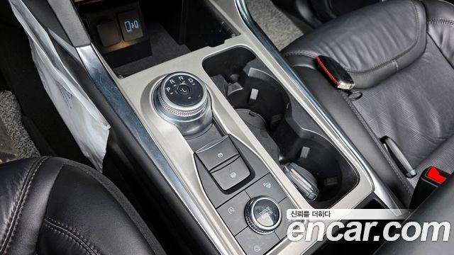 Ford Explorer 2023 — photo 9