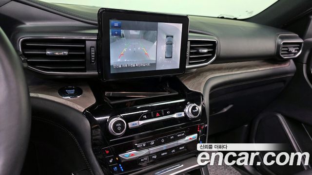 Ford Explorer 2023 — photo 15