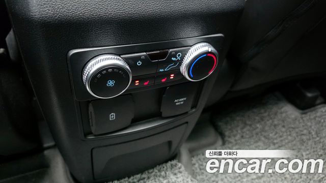 Ford Explorer 2023 — photo 18