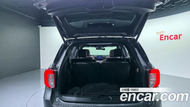 Ford Explorer 2023 — photo 20