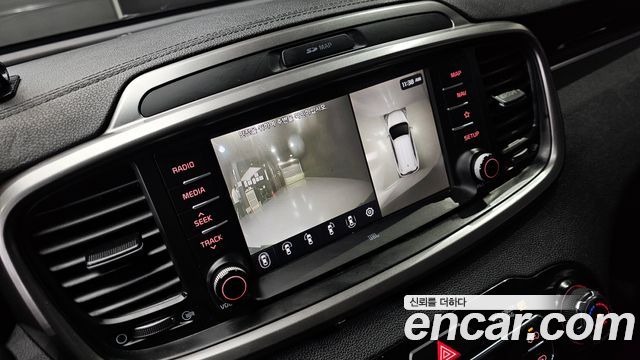 Kia Sorento 2019 — photo 16