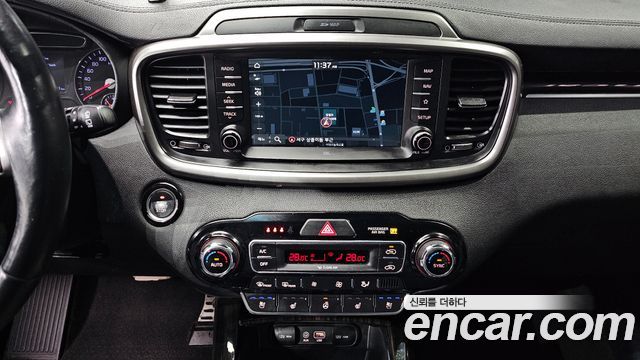 Kia Sorento 2019 — photo 19