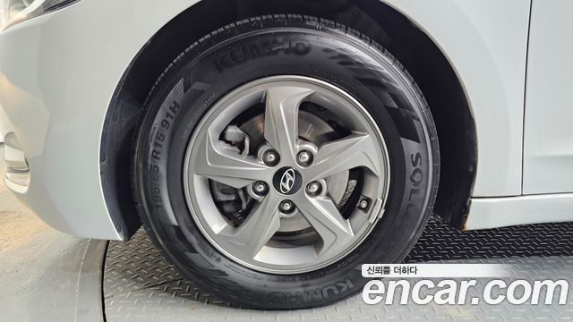Hyundai AVANTE 2016 — photo 5