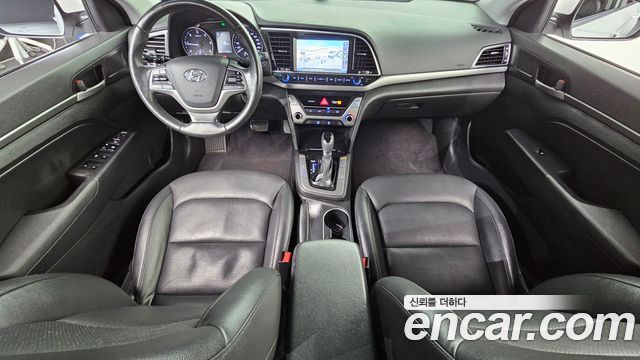 Hyundai AVANTE 2016 — photo 7