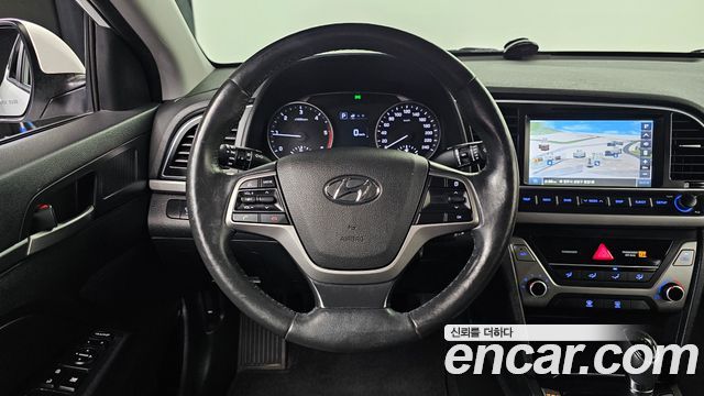 Hyundai AVANTE 2016 — photo 16