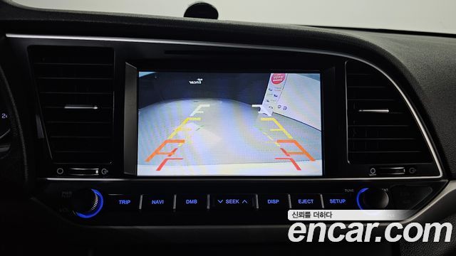Hyundai AVANTE 2016 — photo 18