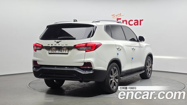 KG Mobility Rexton 2018 — photo 2