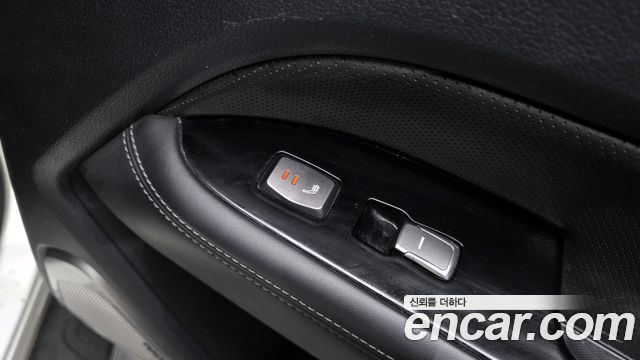 KG Mobility Rexton 2018 — photo 18