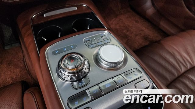 Genesis G90 2022 — photo 9