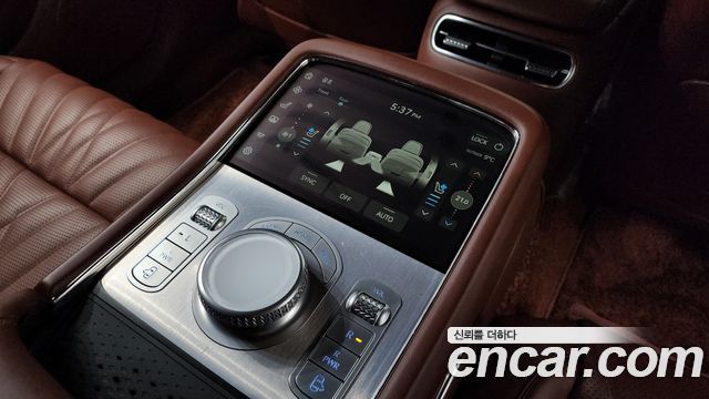 Genesis G90 2022 — photo 18