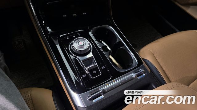 Kia Canival 2021 — photo 9