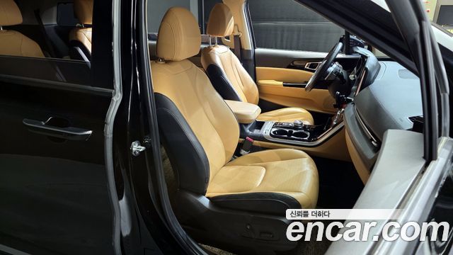 Kia Canival 2021 — photo 12