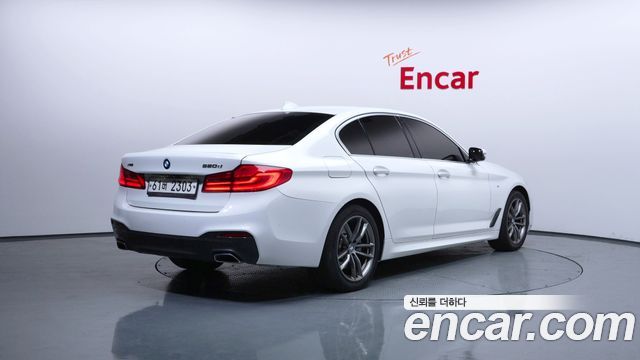 BMW 5-Series 2018 — photo 2