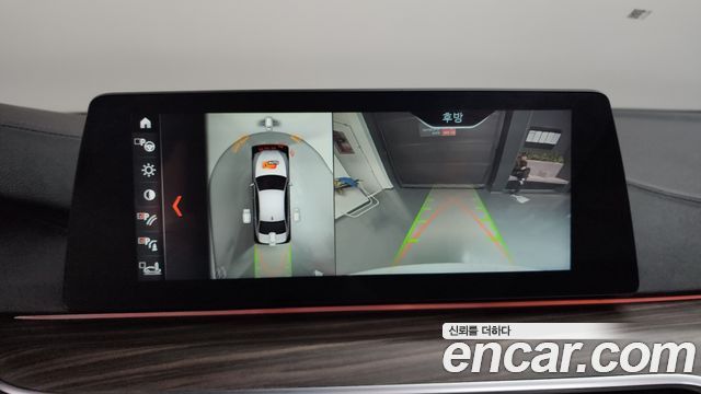 BMW 5-Series 2018 — photo 16