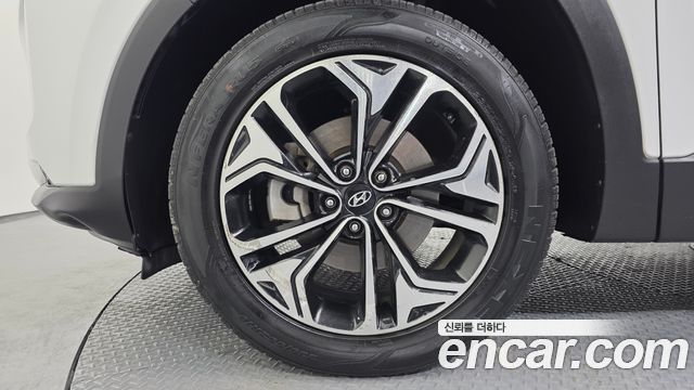 Hyundai Santafe 2019 — photo 5
